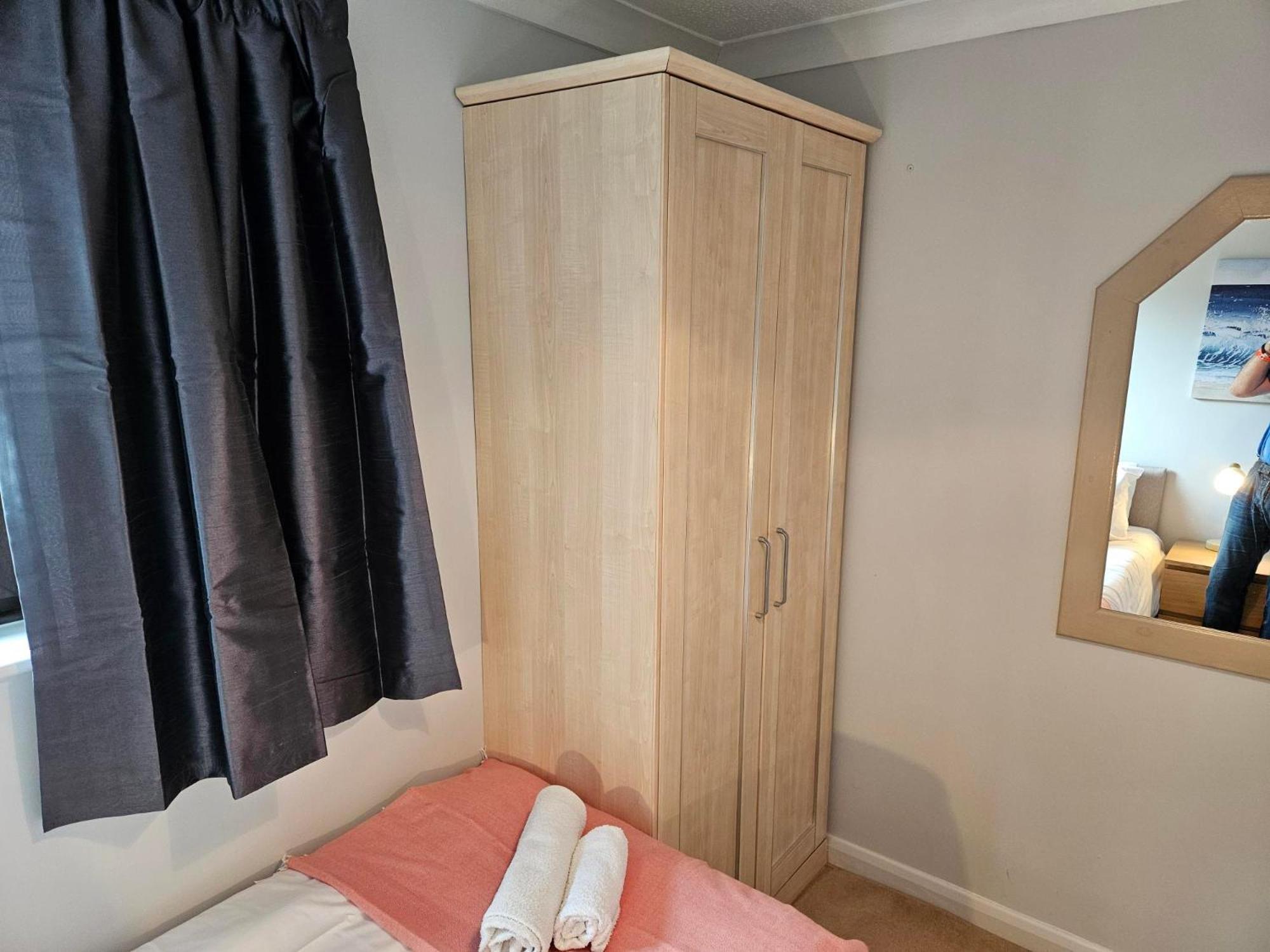 Holiday home Redcot Gardens 4 Bed Contractor Familt With Parking